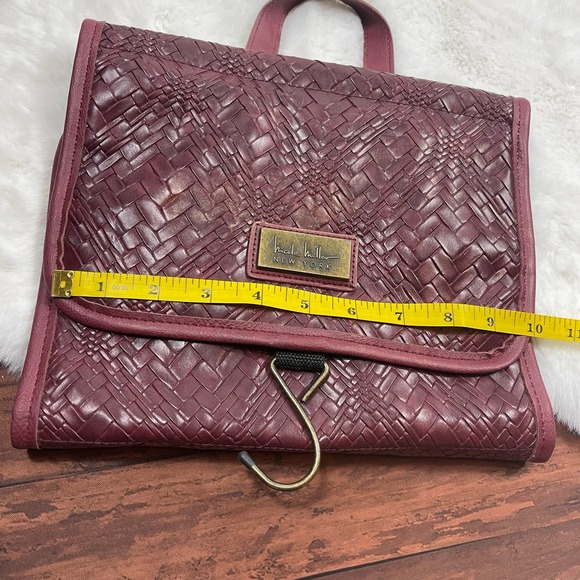 Nicole Miller N.Y. Fold Open Cosmetic Travel Bag Maroon - Picture 7 of 9